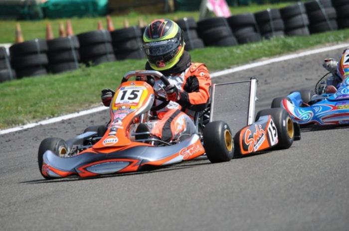 PIERRE RAGUES : UN WEEK-END DE KARTING FRUCTUEUX A ESSAY